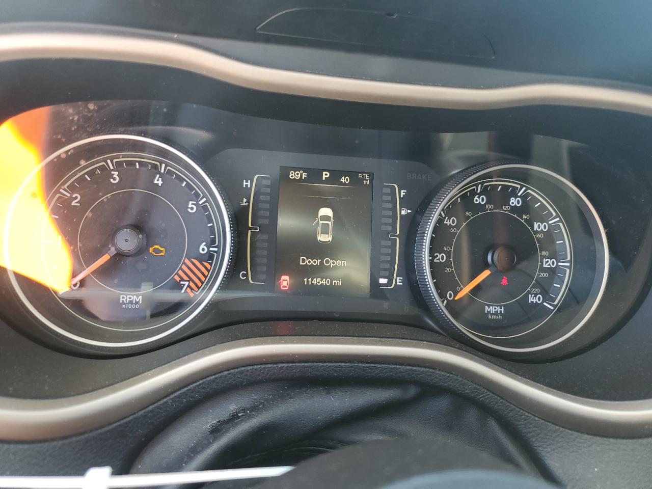 2015 Jeep Cherokee Latitude VIN: 1C4PJLCB0FW790657 Lot: 82428095