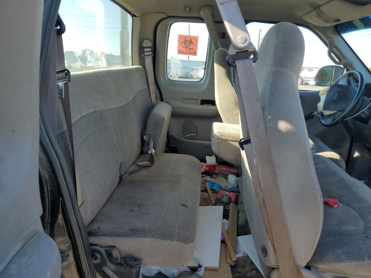 2000 Ford F150 VIN: 2FTRX17W0YCA05139 Lot: 82220045