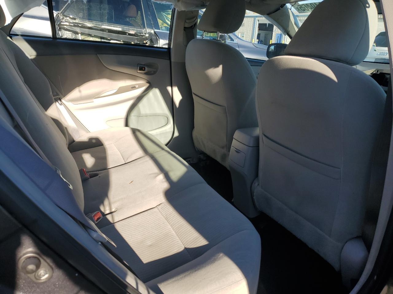2010 Toyota Corolla Base VIN: 1NXBU4EE4AZ258939 Lot: 82649465