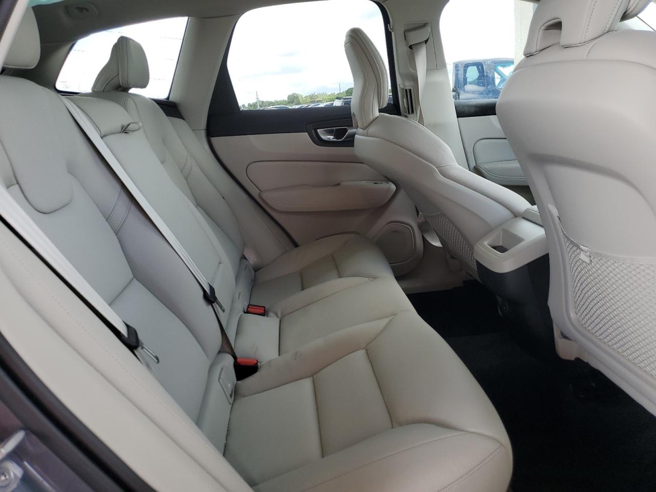 2024 Volvo Xc60 Plus VIN: YV4L12RL5R1715069 Lot: 85254415