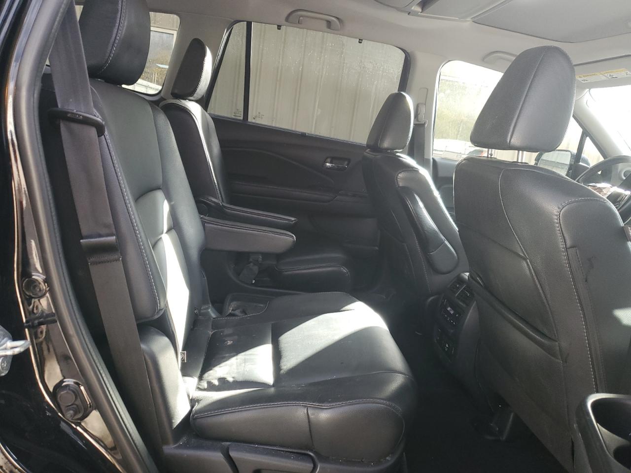 2019 Honda Pilot Touring VIN: 5FNYF6H66KB024160 Lot: 90805255