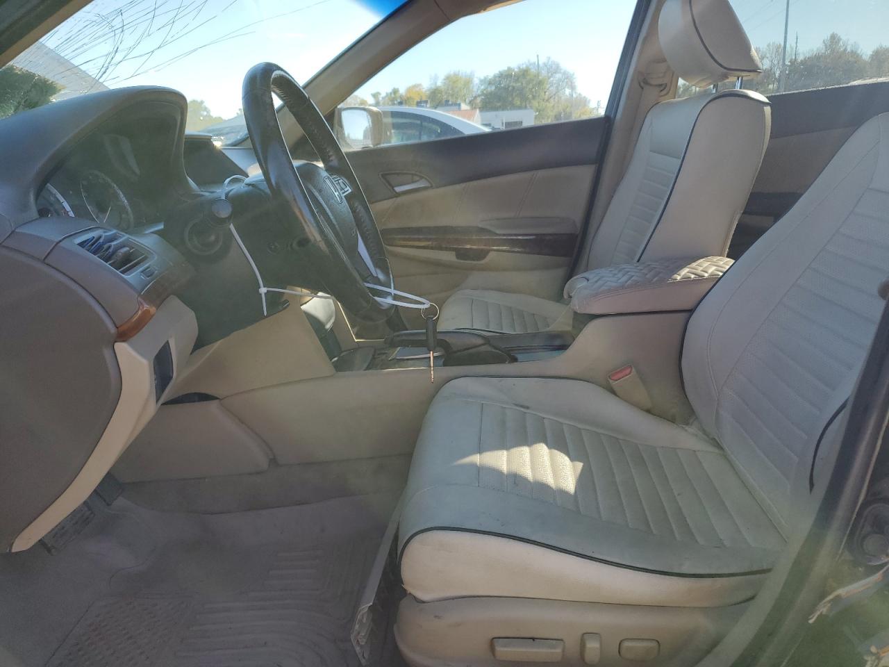 2010 Honda Accord Exl VIN: 1HGCP3F83AA004872 Lot: 82640105