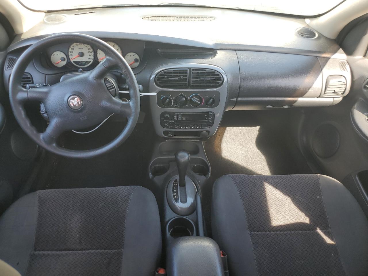 2002 Dodge Neon Es VIN: 1B3ES56CX2D605946 Lot: 82390655