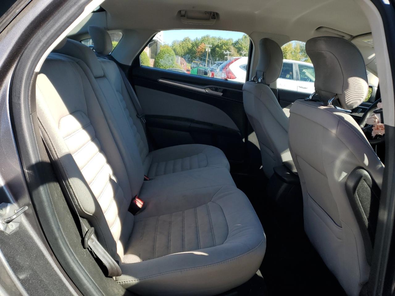 2013 Ford Fusion S VIN: 3FA6P0G74DR270594 Lot: 85845725