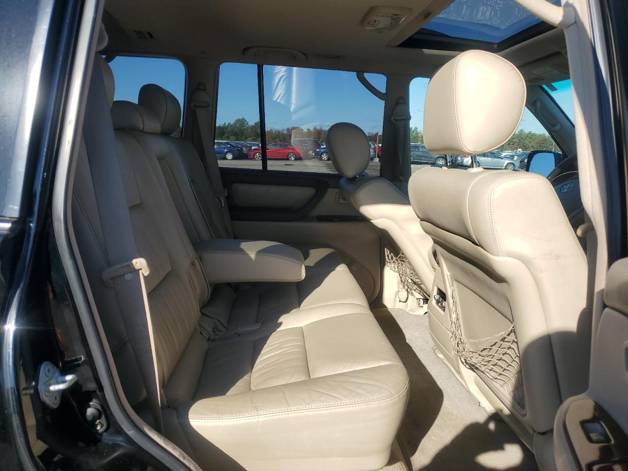 2005 Toyota Land Cruiser VIN: JTEHT05J852070087 Lot: 82571845