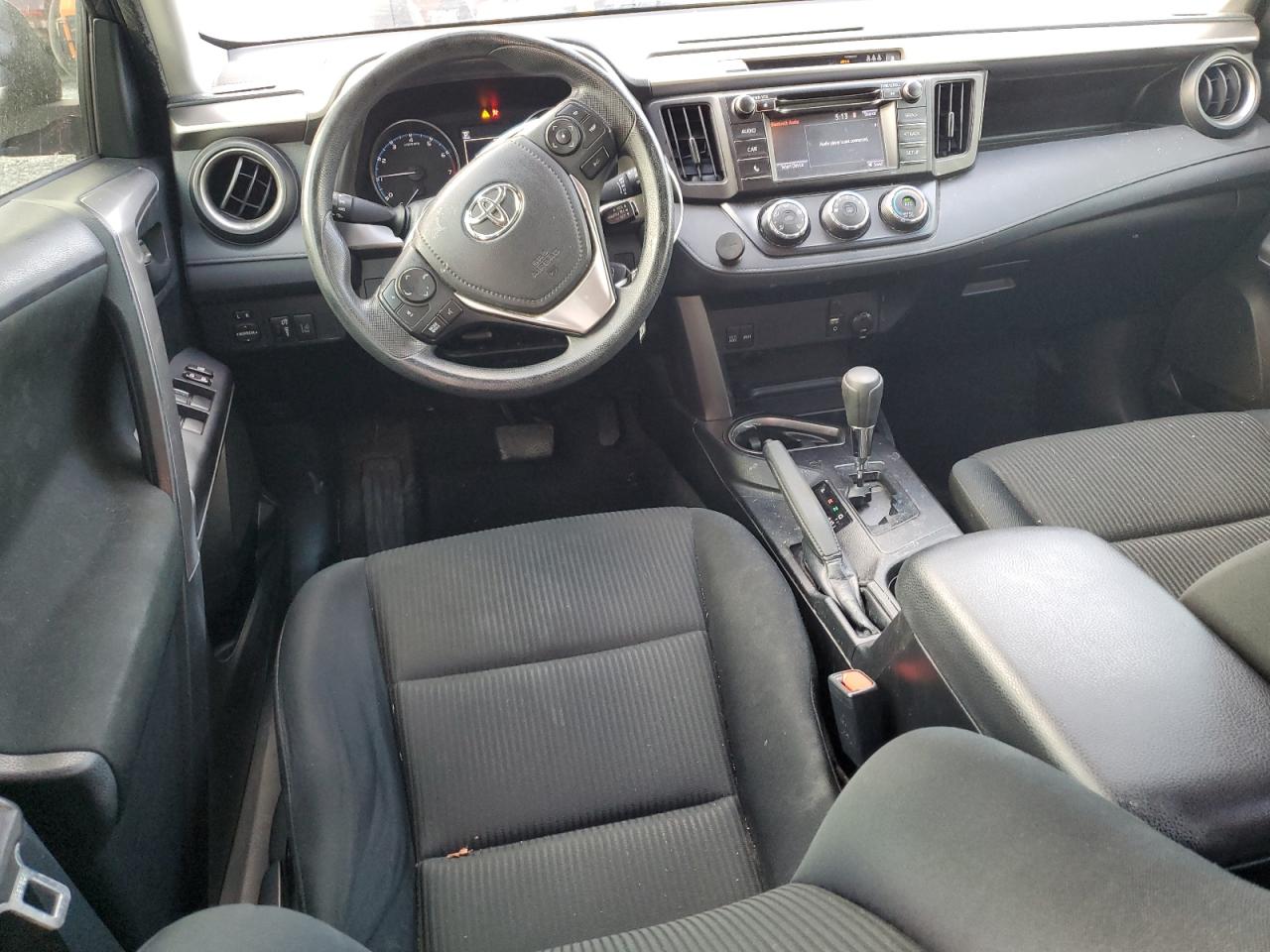 2018 Toyota Rav4 Le VIN: JTMZFREV7JJ185593 Lot: 84970225