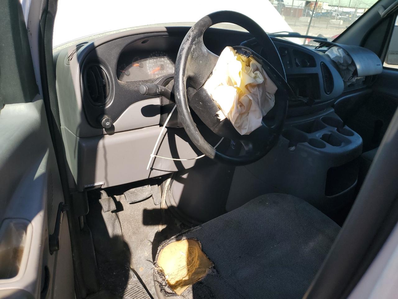 2001 Ford Econoline E250 Van VIN: 1FTNE24201HB47484 Lot: 85580565