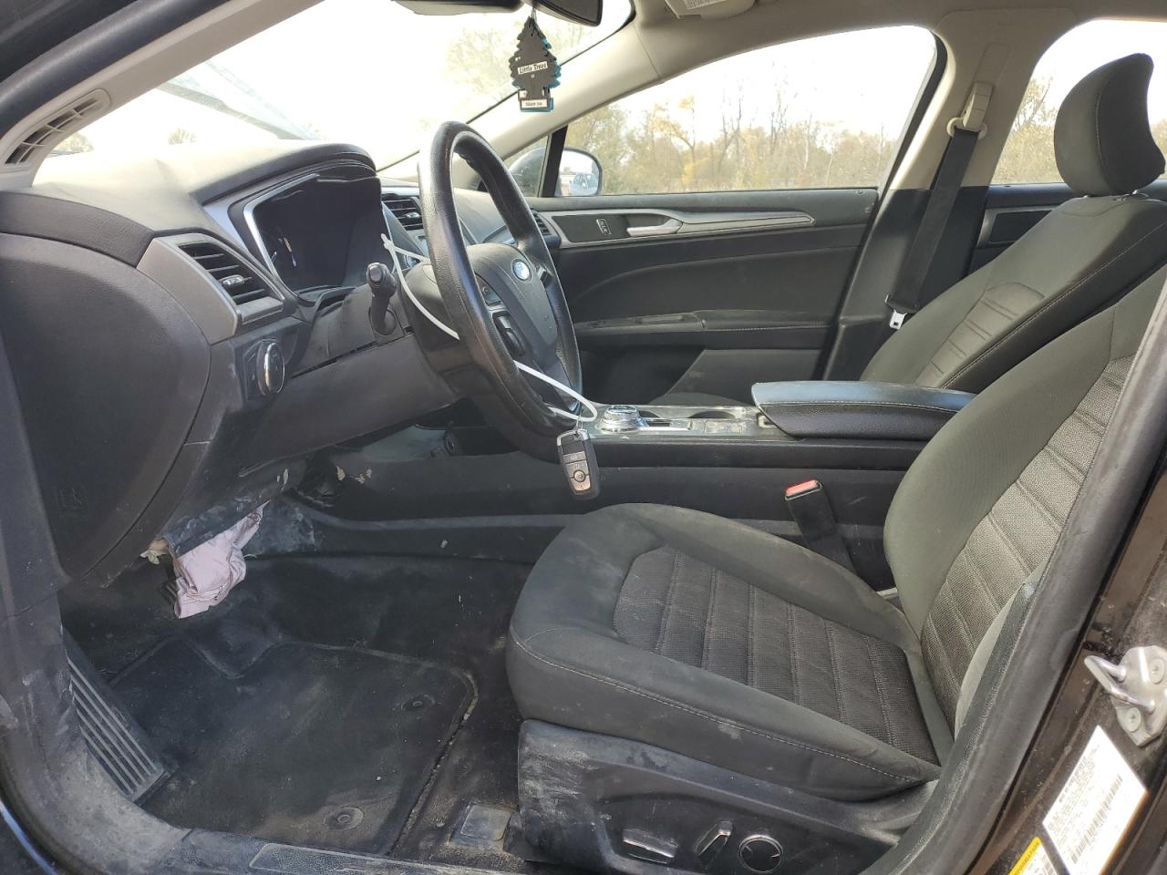 2019 Ford Fusion Se VIN: 3FA6P0LU5KR281791 Lot: 90698545