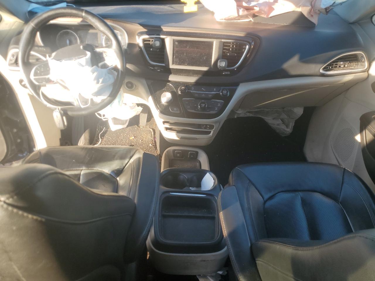 2019 Chrysler Pacifica Touring L VIN: 2C4RC1BG4KR549045 Lot: 84798575