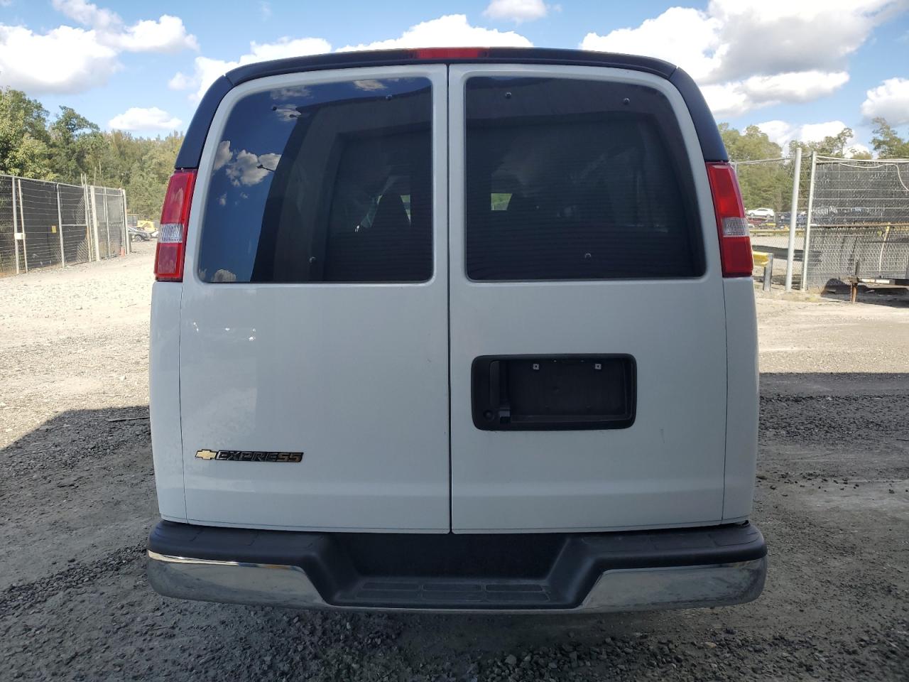 2025 Chevrolet Express G3500 Lt VIN: 1GAZGPF77S1215039 Lot: 85471915