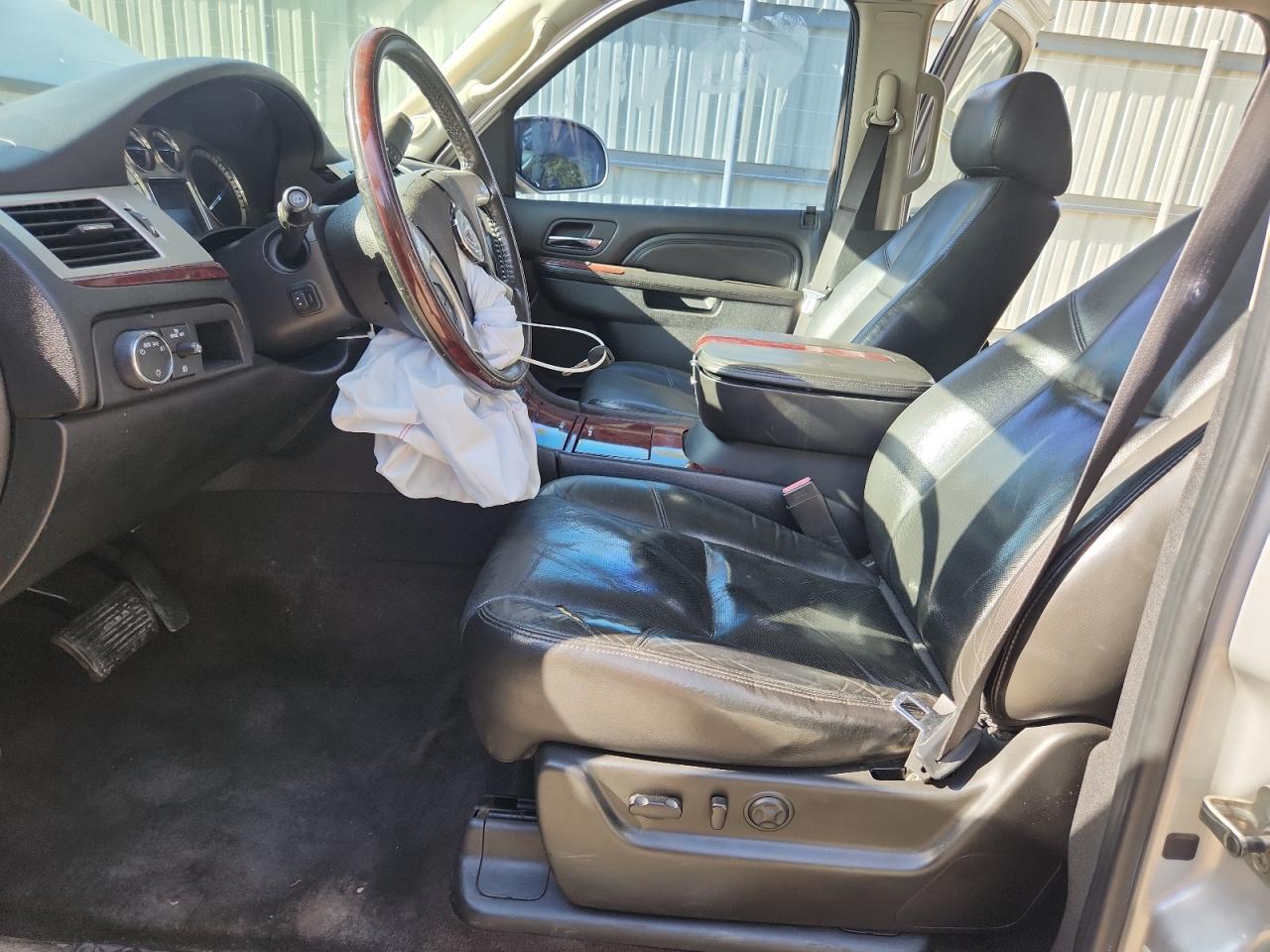 2011 Cadillac Escalade Esv Premium VIN: 1GYS3JEFXBR134946 Lot: 90051025