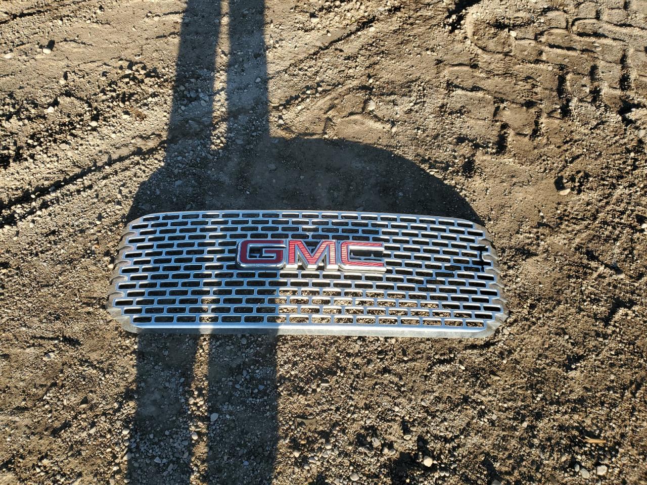 2017 GMC Yukon Xl Denali VIN: 1GKS2HKJ4HR121763 Lot: 87456035