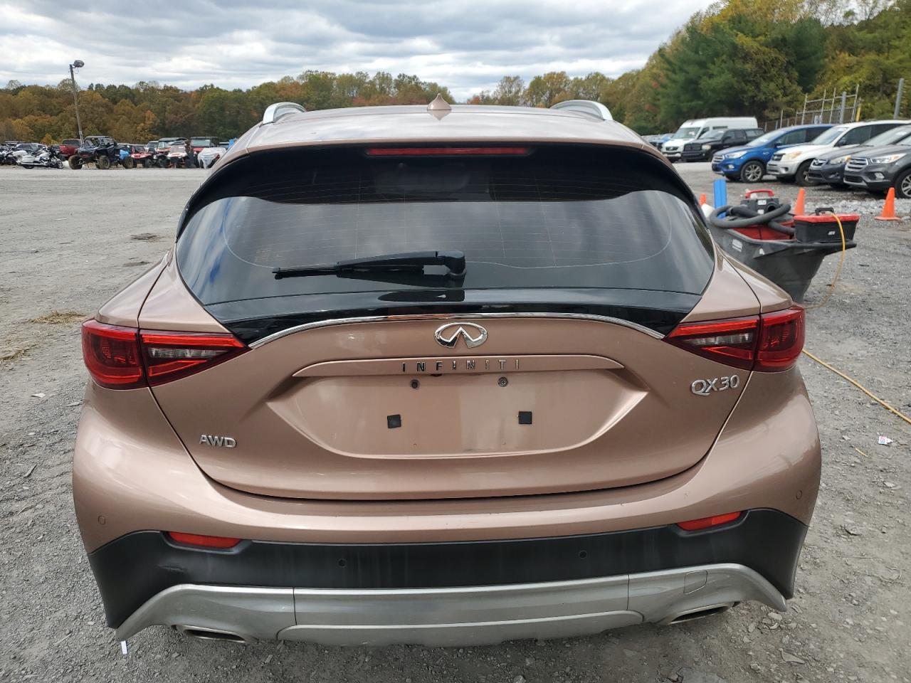 2017 Infiniti Qx30 Base VIN: SJKCH5CRXHA017808 Lot: 89558805
