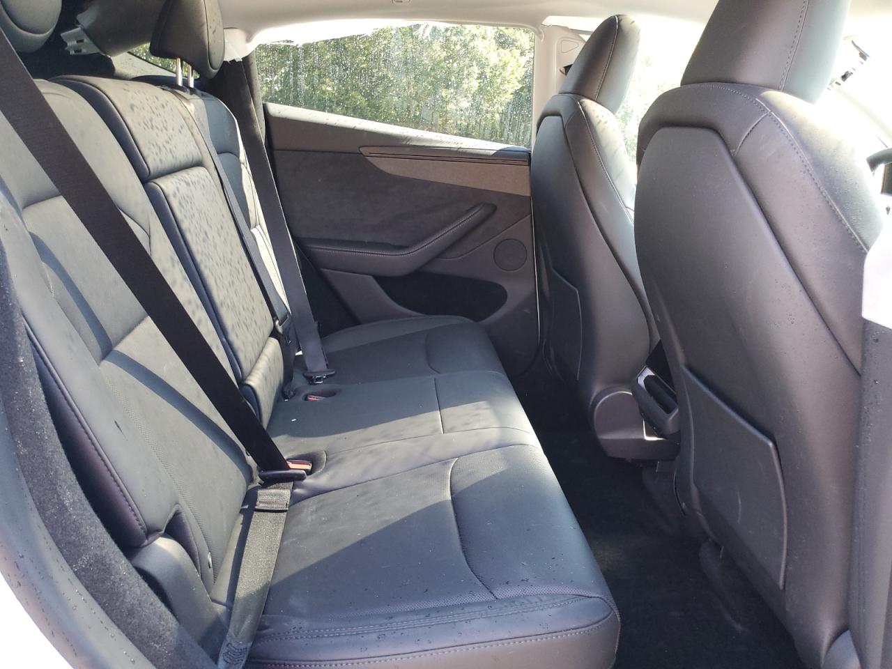 2026 Tesla Model Y VIN: 7SAYGDED8TA428339 Lot: 84760345