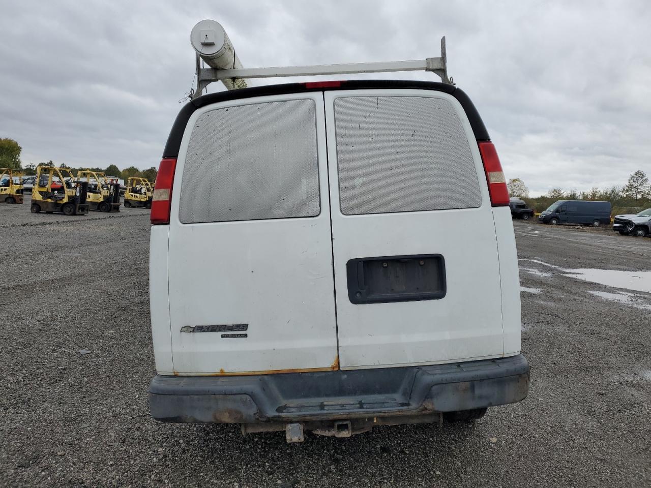 2014 Chevrolet Express G2500 Delivery Van VIN: 1GCWGFFAXE1174216 Lot: 82494745