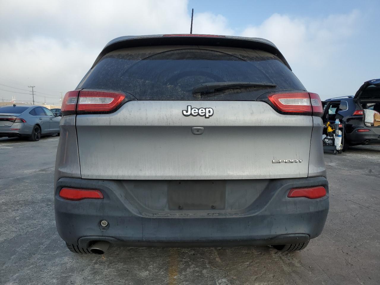 2016 Jeep Cherokee Sport VIN: 1C4PJLABXGW370926 Lot: 82290795