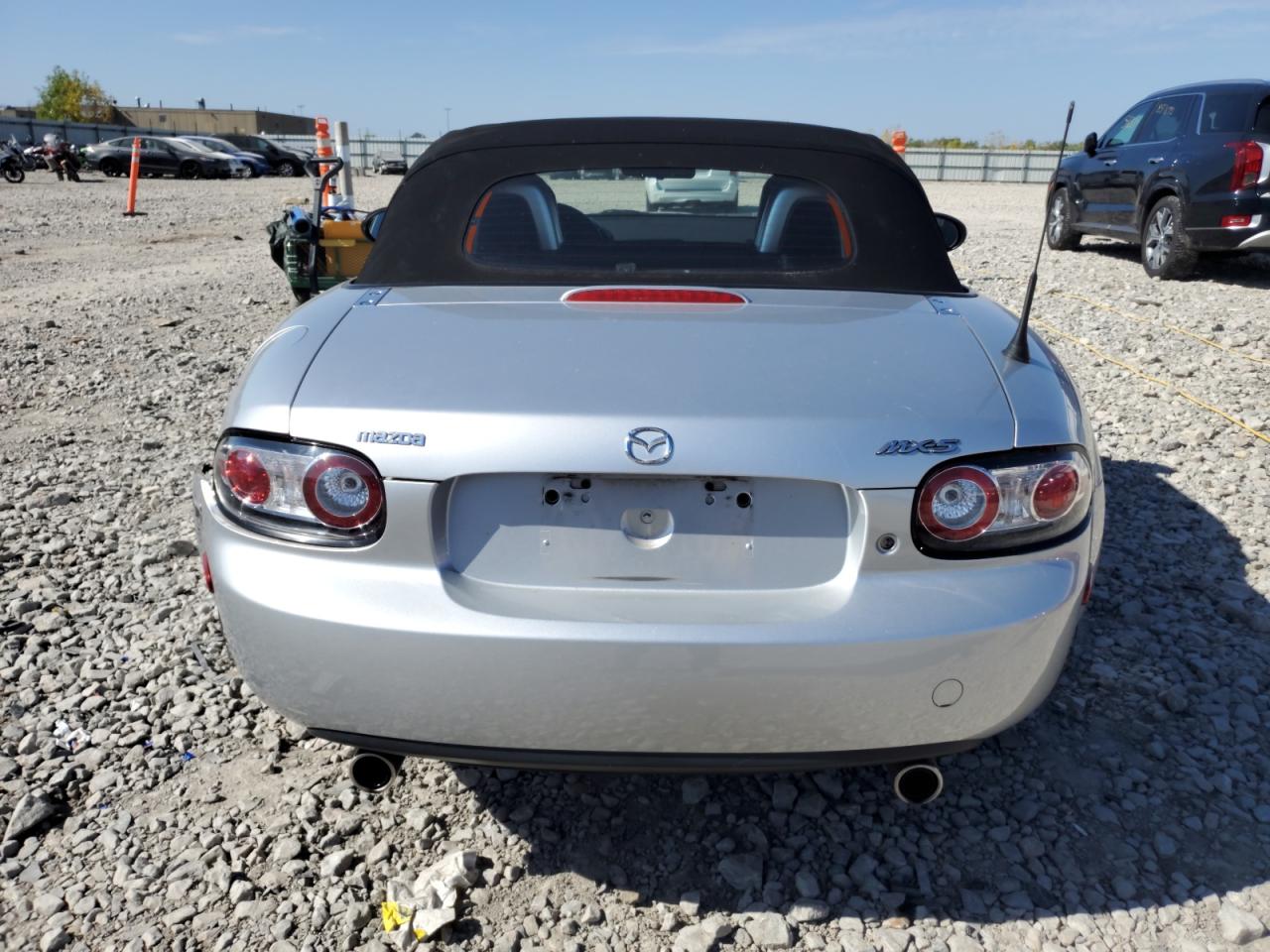 2007 Mazda Mx-5 Miata VIN: JM1NC25F570130999 Lot: 81805865