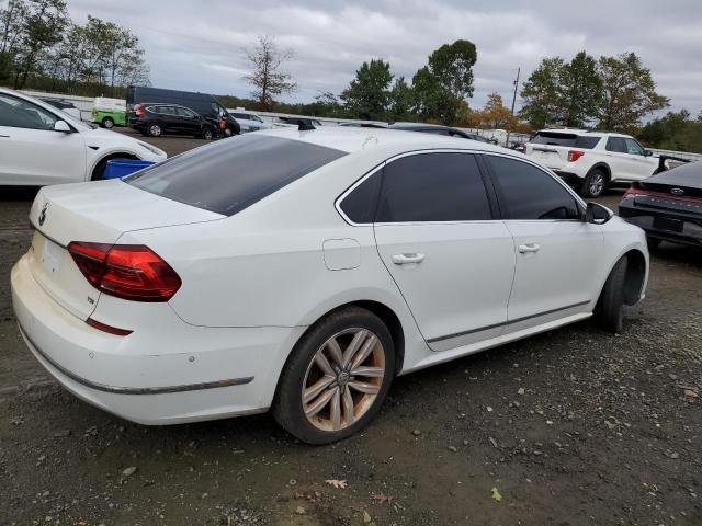 VOLKSWAGEN PASSAT 2017 Белы