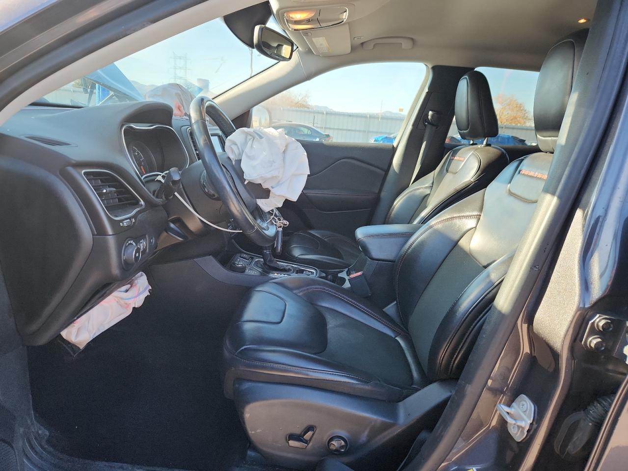 2019 Jeep Cherokee Trailhawk VIN: 1C4PJMBX3KD394635 Lot: 90717945