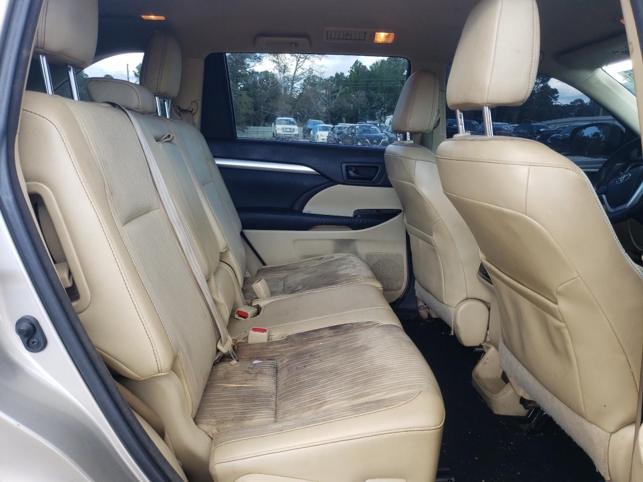 2015 Toyota Highlander Le VIN: 5TDBKRFH1FS115362 Lot: 90059055