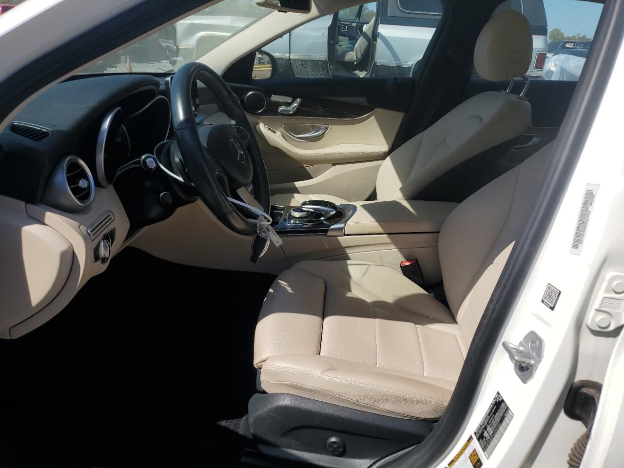 2015 Mercedes-Benz C 300 VIN: 55SWF4JB2FU090342 Lot: 84748585