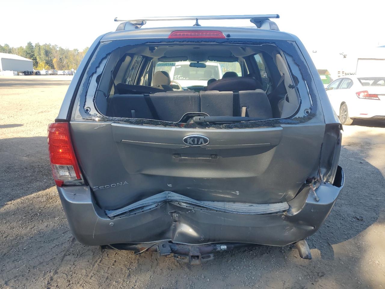 2011 Kia Sedona Lx VIN: KNDMG4C77B6404006 Lot: 84786095