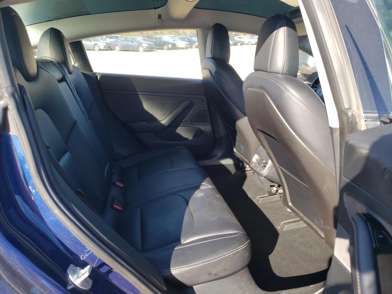 2018 Tesla Model 3 VIN: 5YJ3E1EA0JF008074 Lot: 82741035