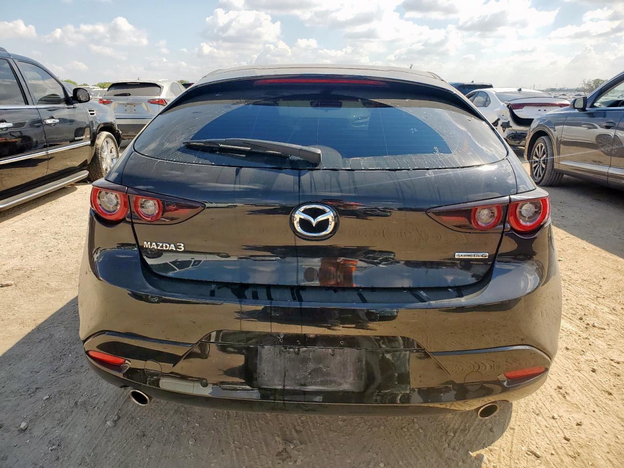 2024 Mazda 3 Preferred VIN: JM1BPALM2R1651677 Lot: 84940785