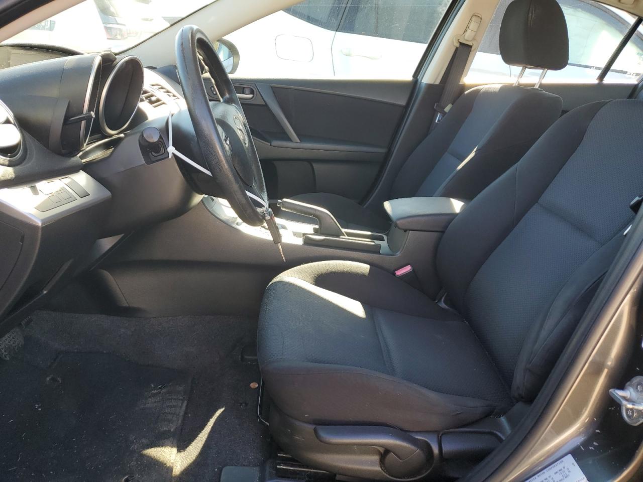 2011 Mazda 3 I VIN: JM1BL1VG8B1446762 Lot: 86851175