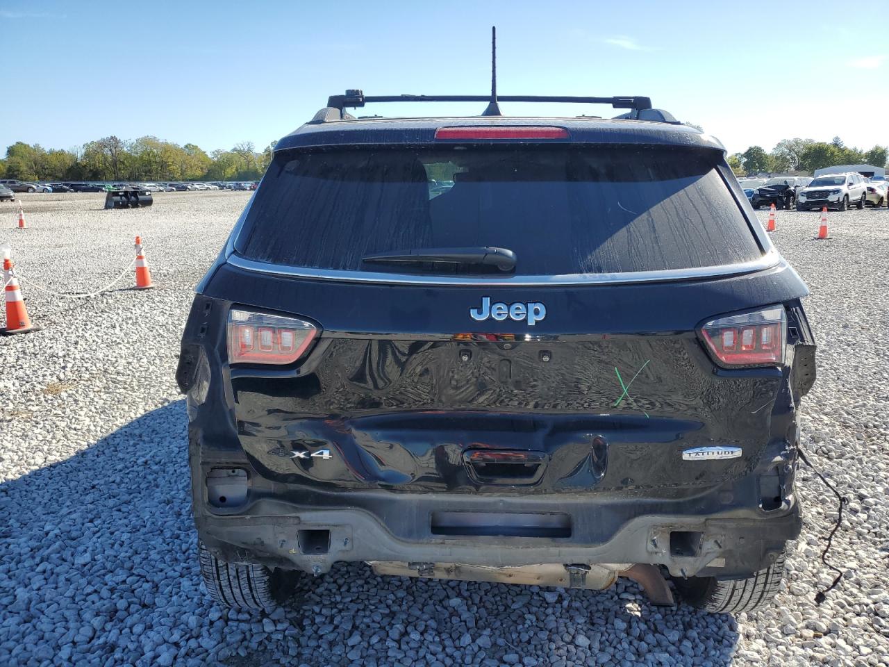 2018 Jeep Compass Latitude VIN: 3C4NJDBB5JT100463 Lot: 82387155