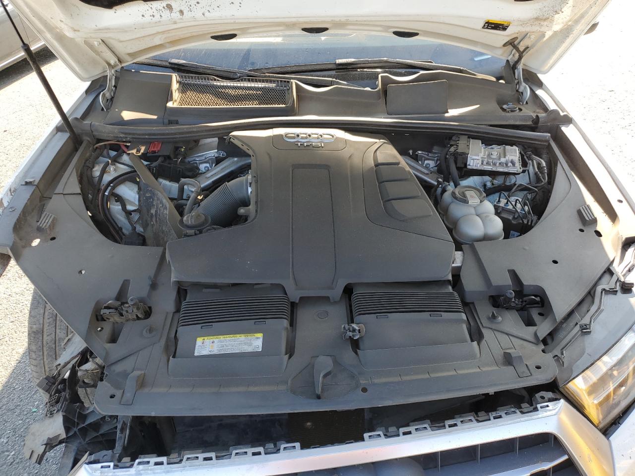 2017 Audi Q7 Premium Plus VIN: WA1LHAF74HD058157 Lot: 82328215