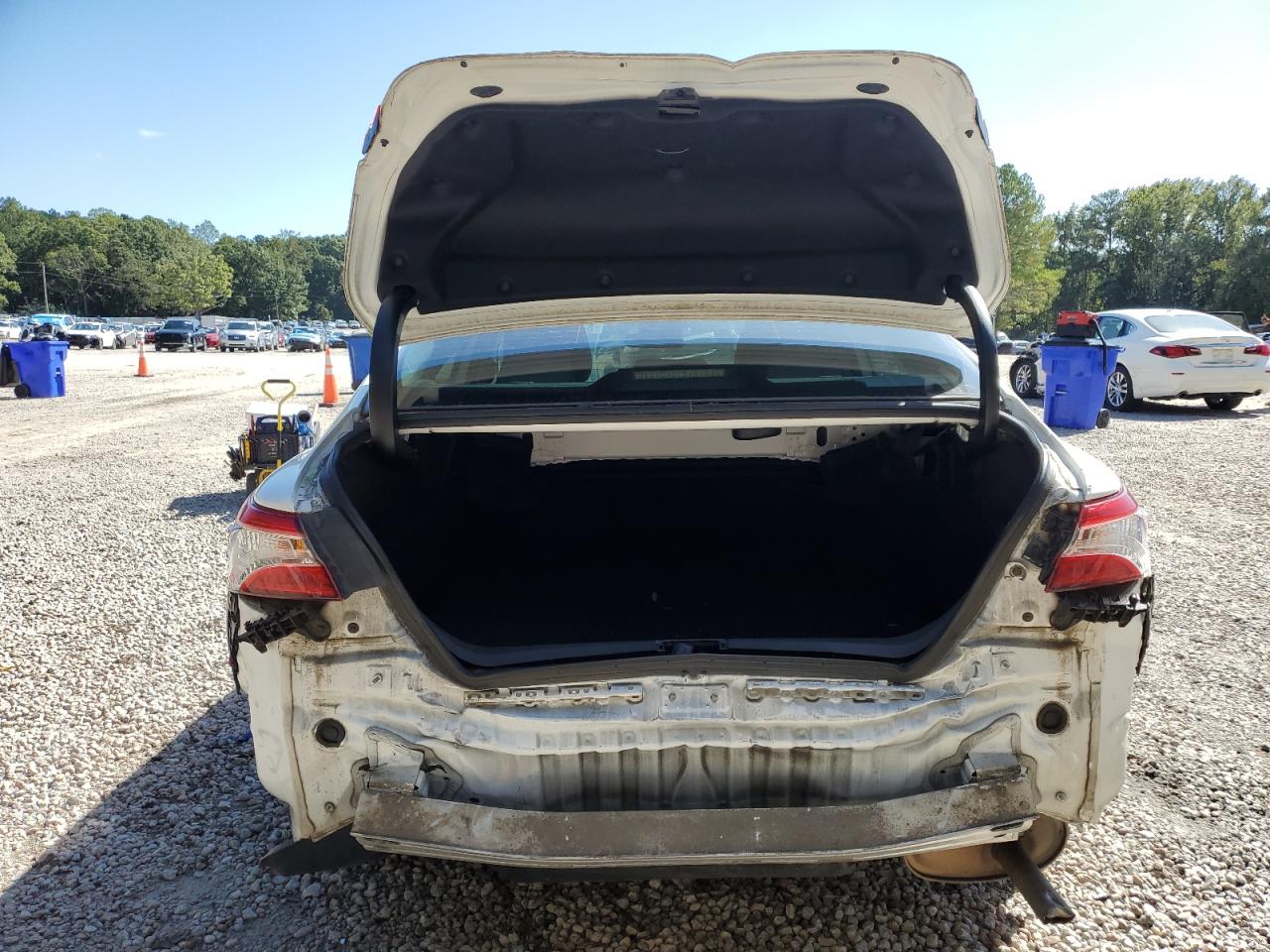 2020 Toyota Camry L VIN: 4T1A11AKXLU921819 Lot: 86229125