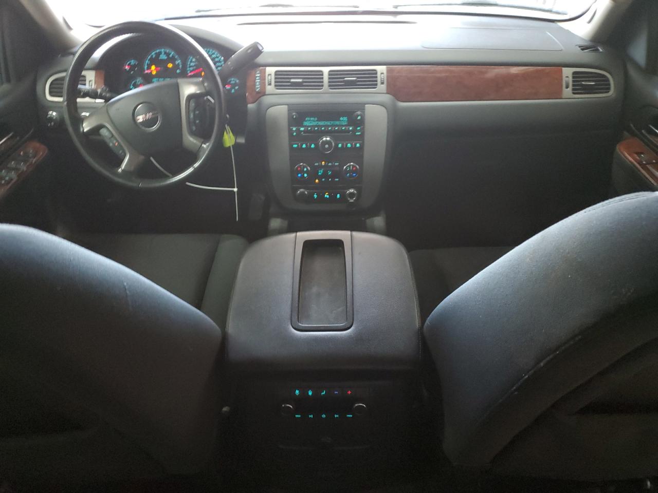 2013 GMC Yukon Sle VIN: 1GKS2AE02DR339320 Lot: 83984415