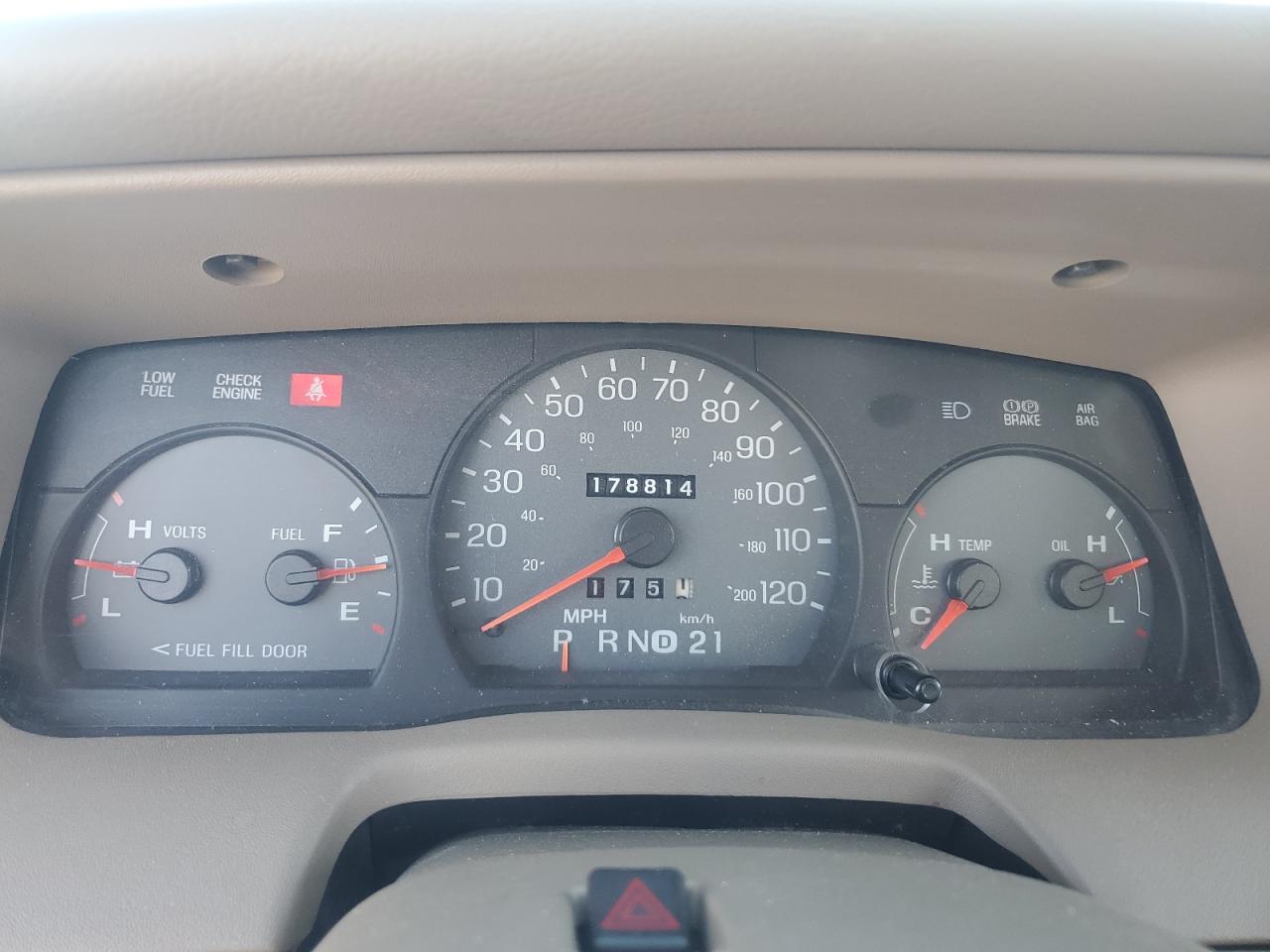 2005 Mercury Grand Marquis Gs VIN: 2MEFM74W15X603620 Lot: 87391675