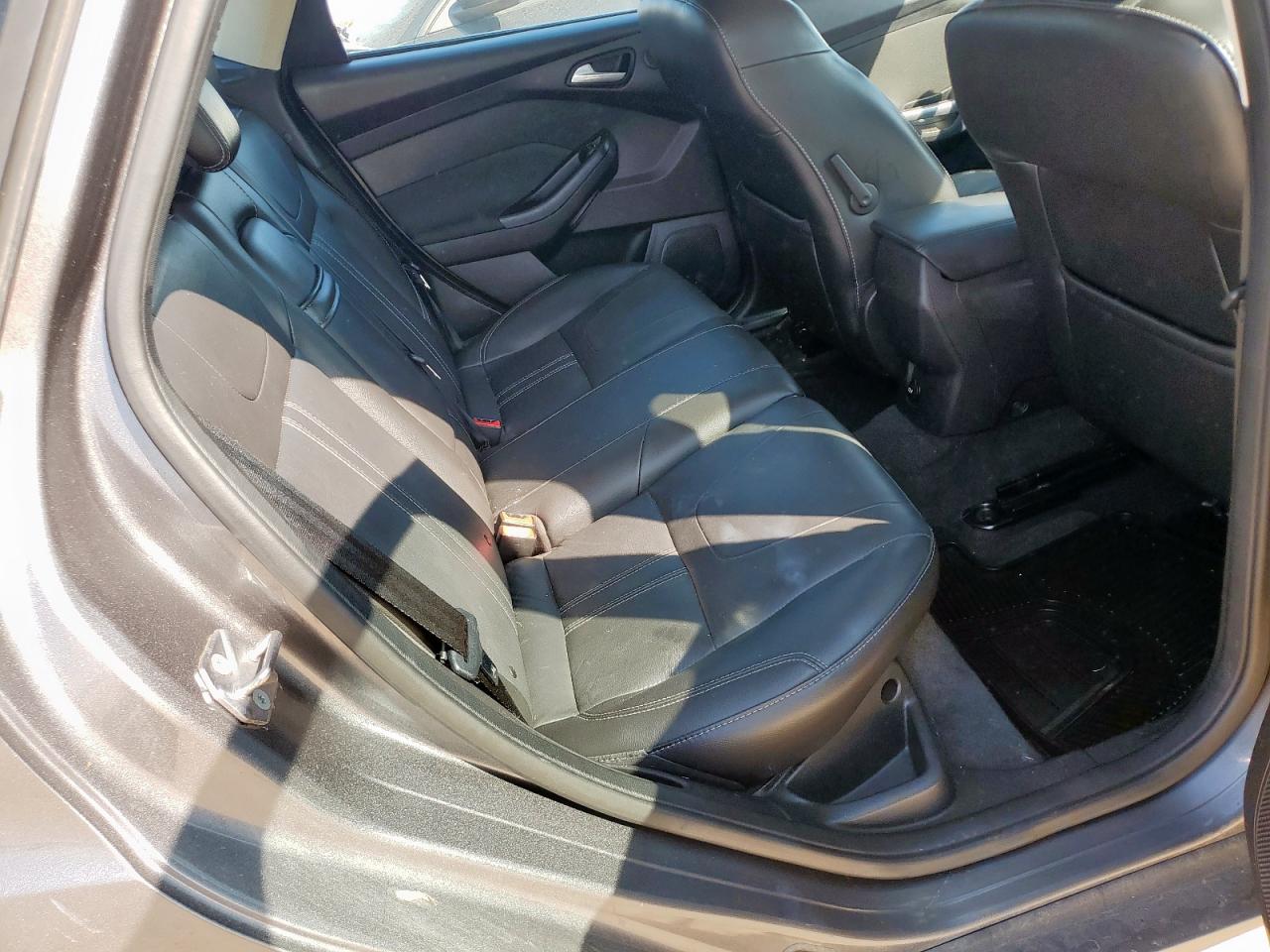 2012 Ford Focus Titanium VIN: 1FAHP3N29CL462852 Lot: 85008455