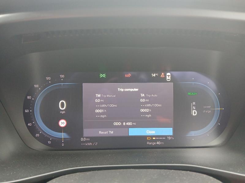 2024 VOLVO XC40 CORE RECHARGE EV 