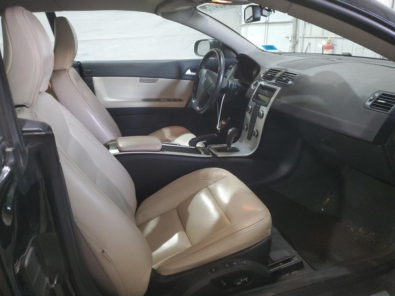 2012 Volvo C70 T5 VIN: YV1672MC6CJ128645 Lot: 84834175