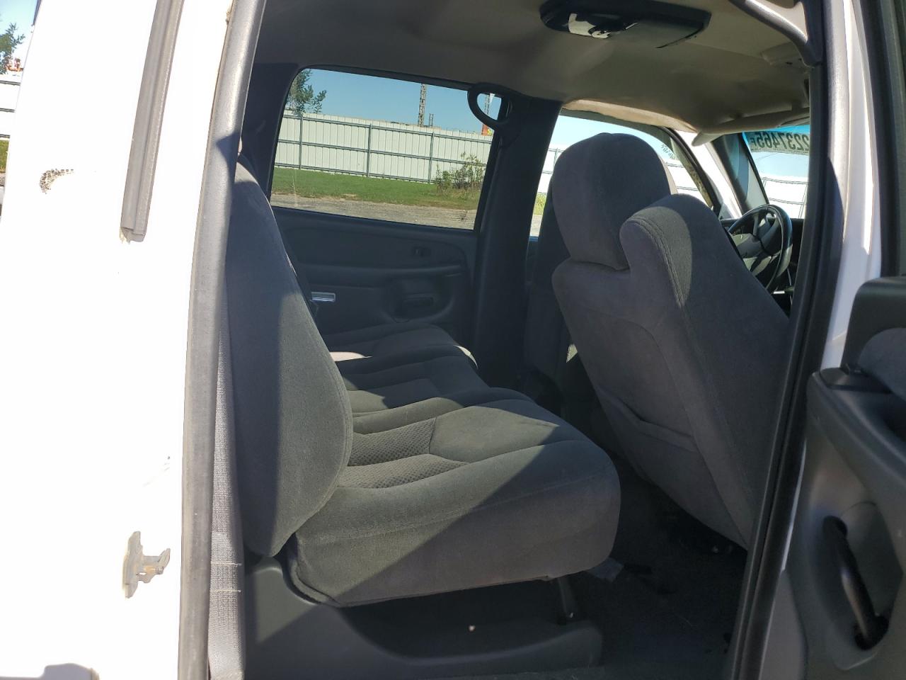 2003 Chevrolet Silverado K2500 Heavy Duty VIN: 1GCHK23U83F252300 Lot: 82237465