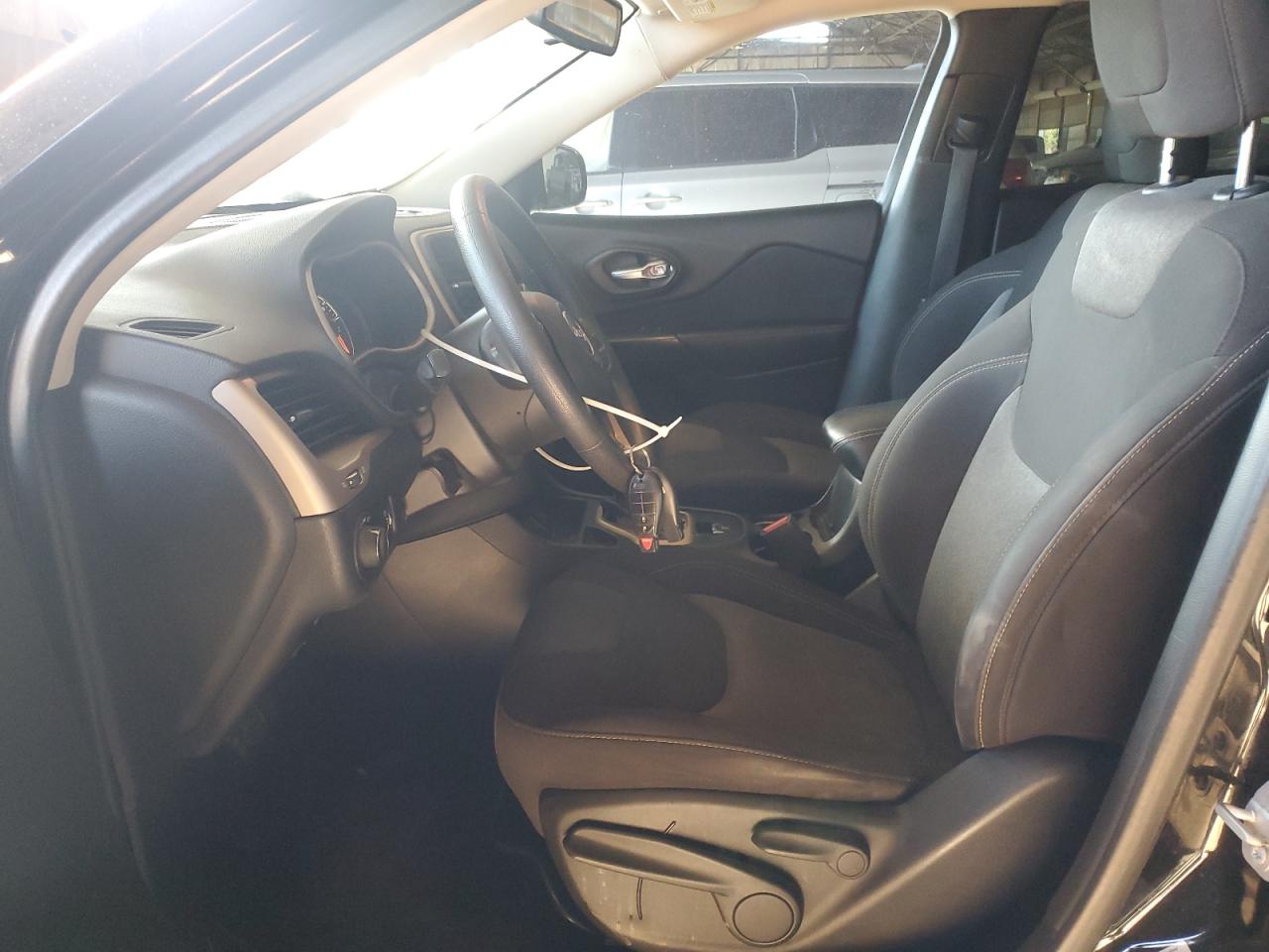 2017 Jeep Cherokee Sport VIN: 1C4PJLAB6HW558974 Lot: 82744635