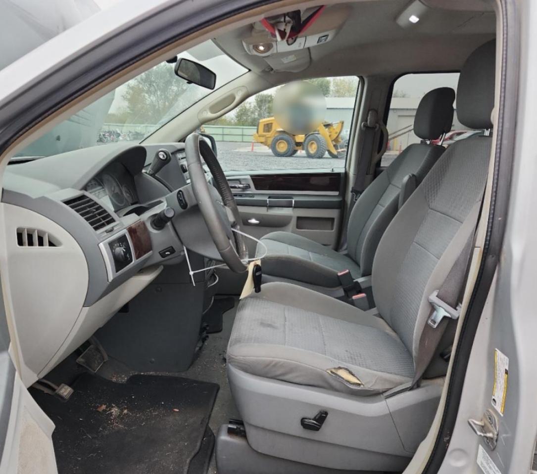 2010 Chrysler Town & Country Touring VIN: 2A4RR5D18AR347526 Lot: 90431815