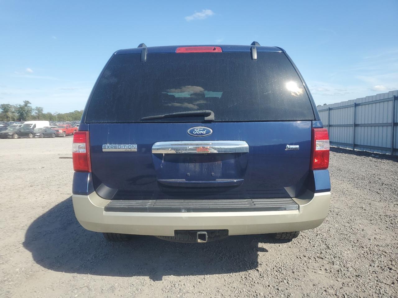 2010 Ford Expedition Eddie Bauer VIN: 1FMJU1J57AEB57565 Lot: 84412545