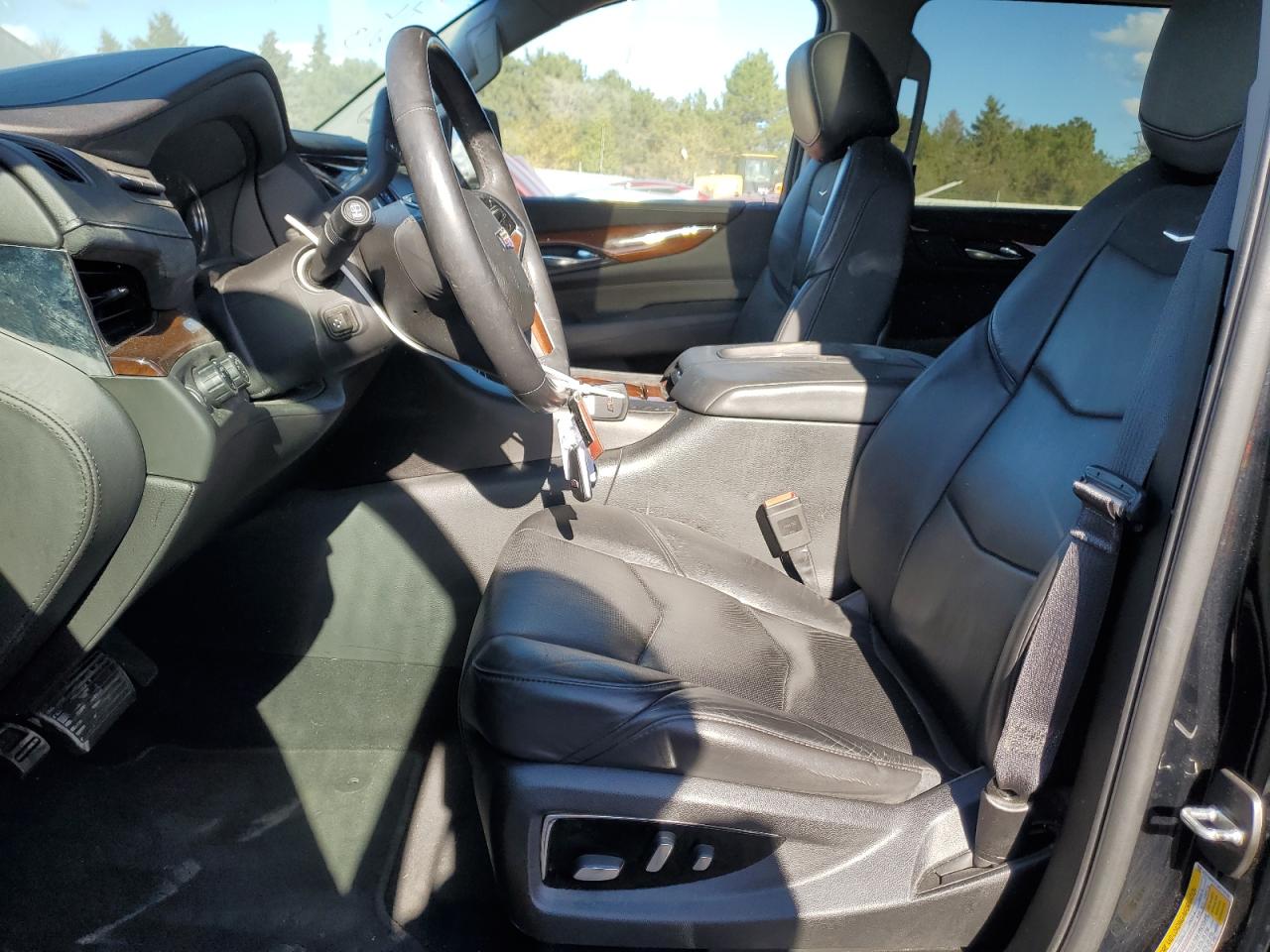 2018 Cadillac Escalade Esv Luxury VIN: 1GYS4HKJ7JR174138 Lot: 90121405