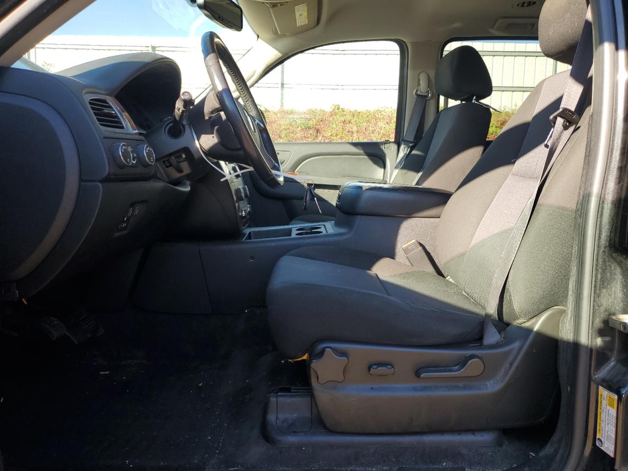 2011 Chevrolet Suburban K1500 Ls VIN: 1GNSKHE34BR180335 Lot: 82379145