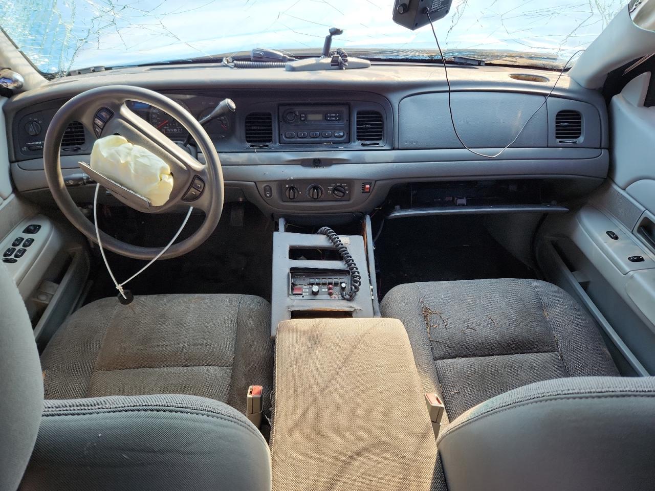 2004 Ford Crown Victoria Police Interceptor VIN: 2FAHP71W34X104120 Lot: 83999105