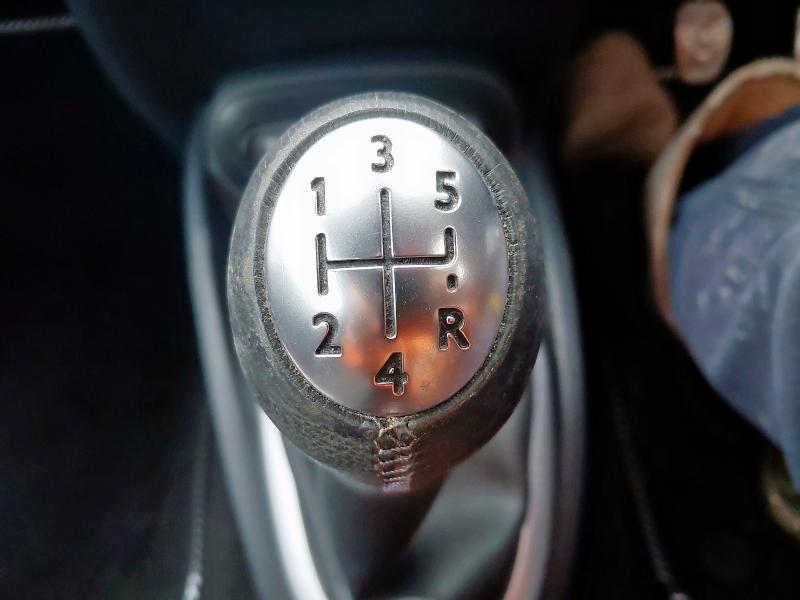 2011 RENAULT WIND ROADS