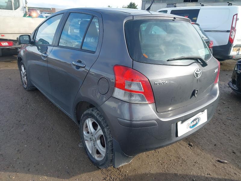2010 TOYOTA YARIS 1.33 VVT-I TR 5DR [6]