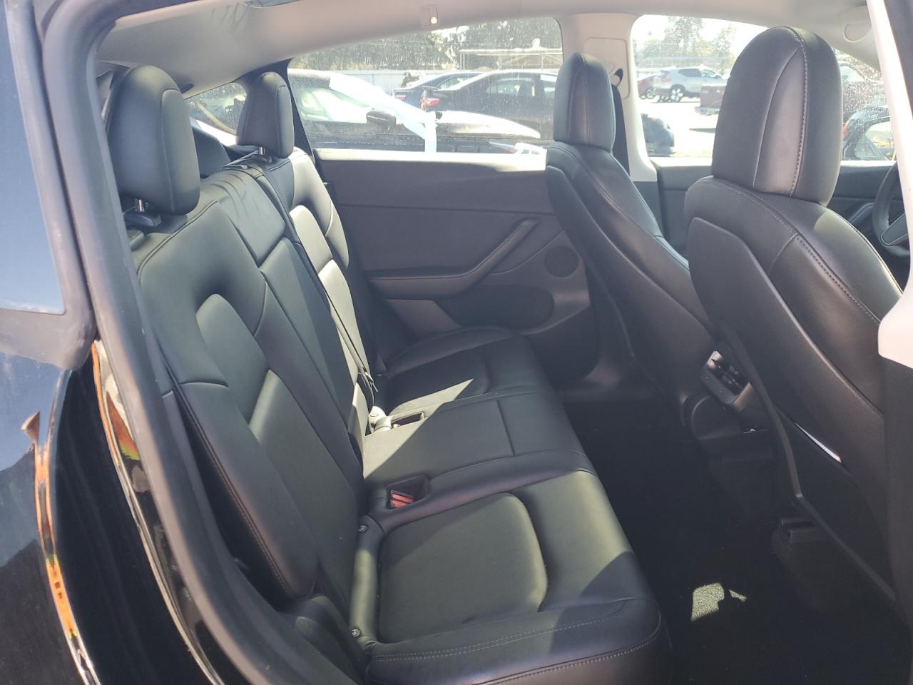 2022 Tesla Model Y VIN: 7SAYGDEF7NF351535 Lot: 82215665