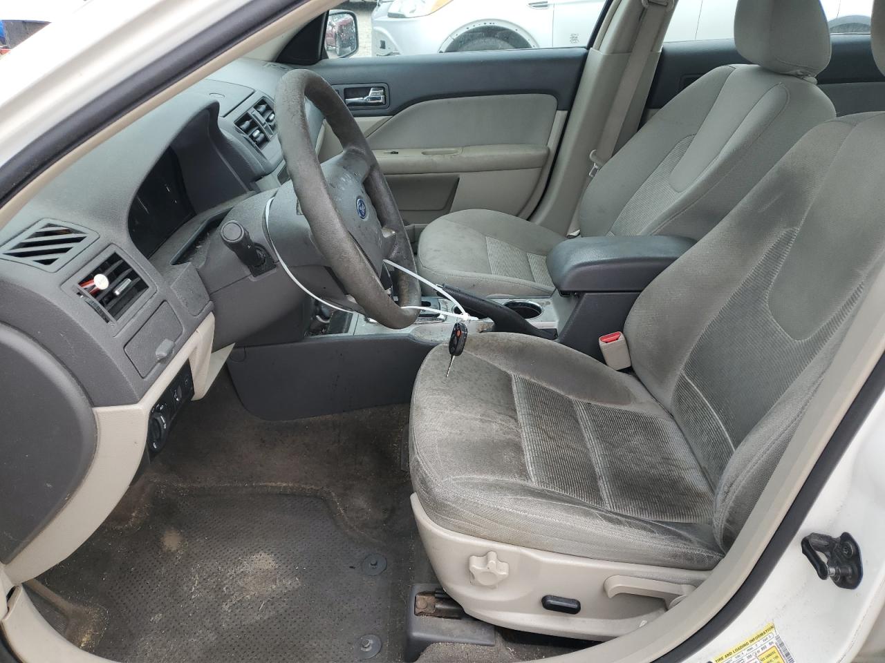 2010 Ford Uk VIN: 3FAHP0HA4AR272294 Lot: 82653815