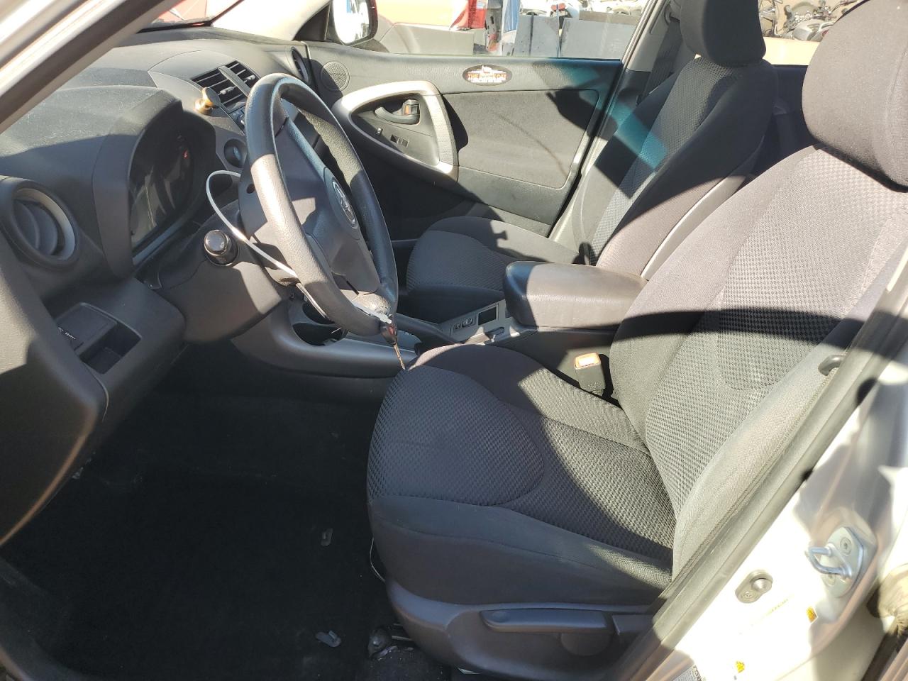 2008 Toyota Rav4 Sport VIN: JTMBD32V686074412 Lot: 82637375