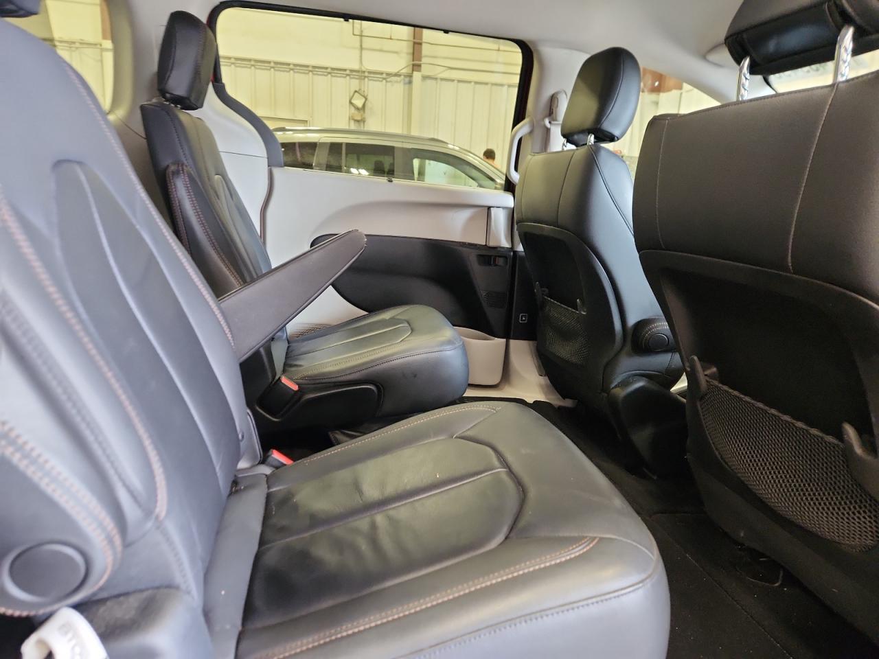 2017 Chrysler Pacifica Touring L VIN: 2C4RC1BG6HR824097 Lot: 87439495